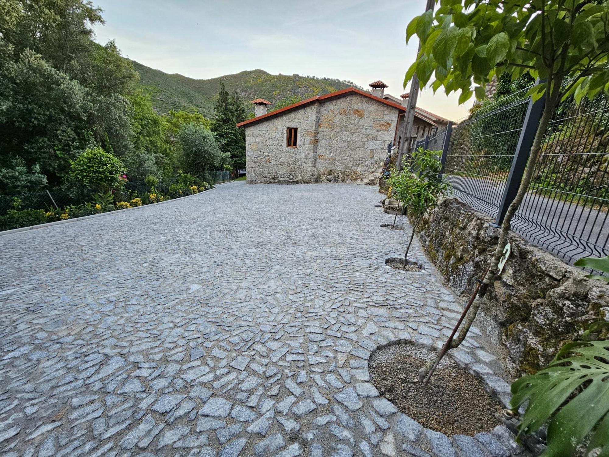 Gasthaus Quinta Da Casa Dos Santos - Inside Geres Exterior foto